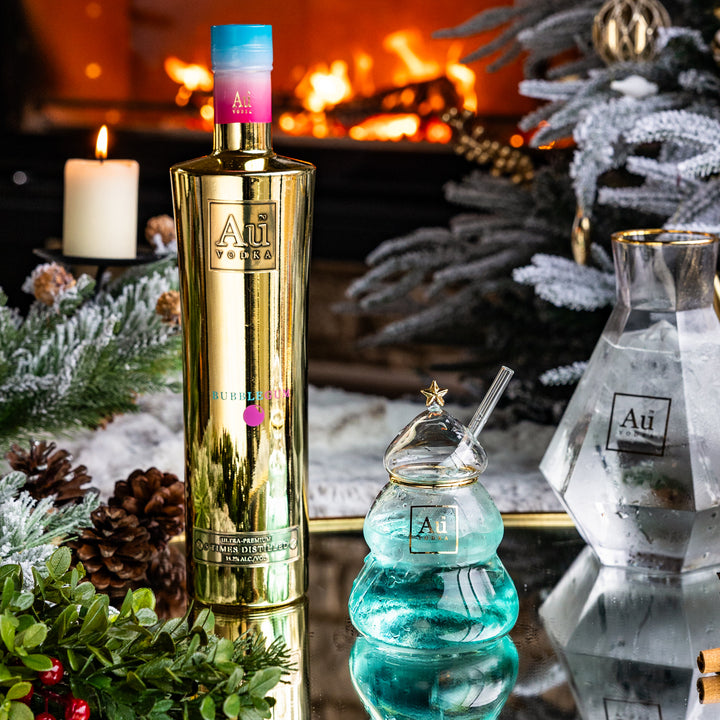 Au Vodka 70cl & Christmas Tree Glass