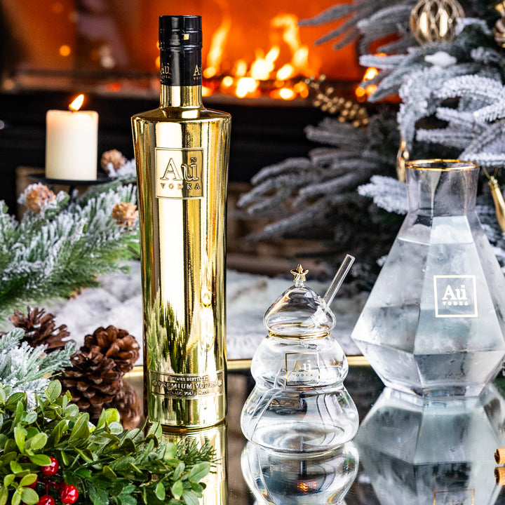 Au Vodka 70cl & Christmas Tree Glass