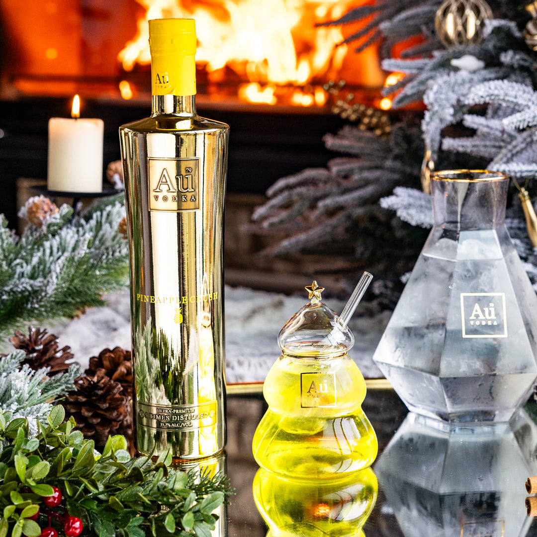 Au Vodka 70cl & Christmas Tree Glass