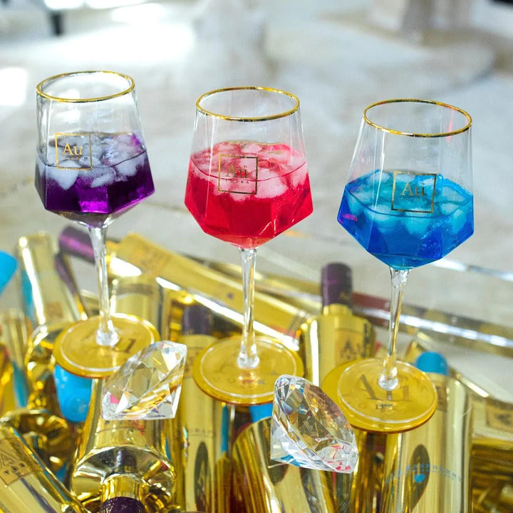 Verre taillé au diamant à longue tige